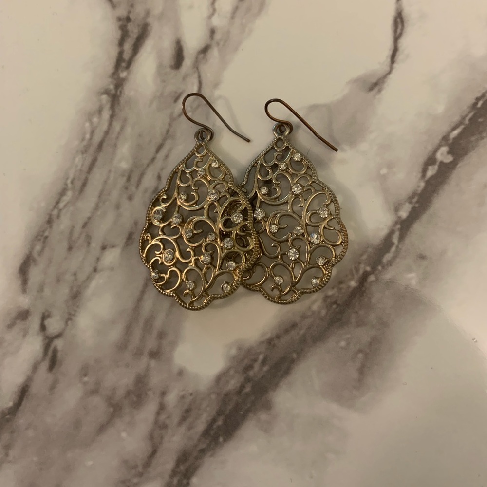 Gold romantic style earring
